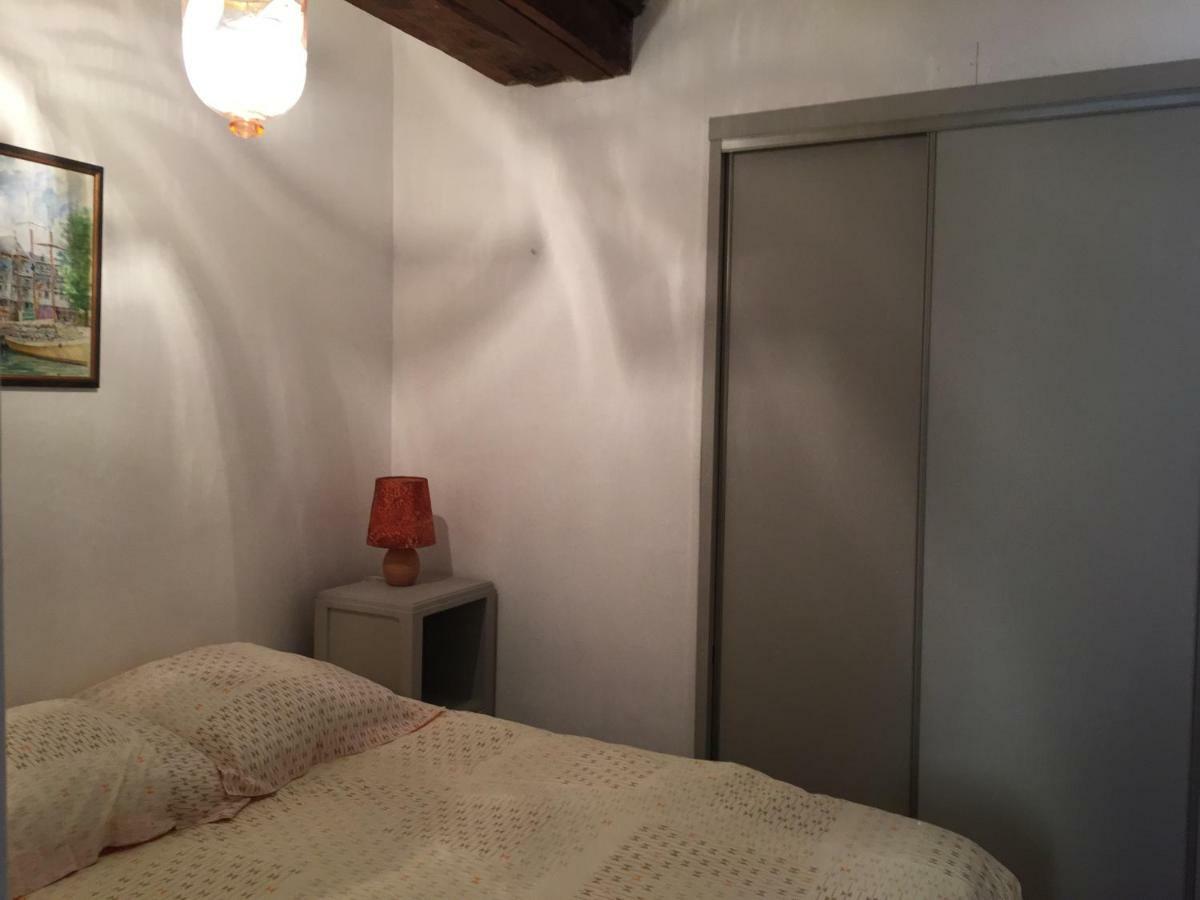 Chez Annette Apartment Honfleur Bagian luar foto